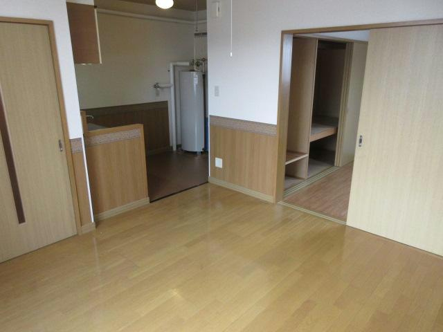 ARM-12の居間・リビング