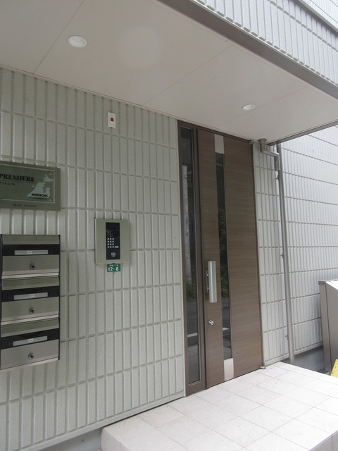 プリミエールのエントランス|★オートロック★
