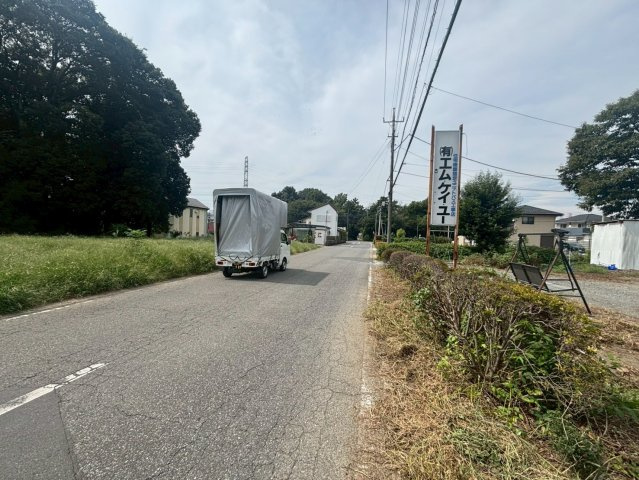 坂戸市紺屋　建築条件なし売地　東武東上線『若葉駅』バス13分　【三芳野小学区】の前面道路含む現地写真