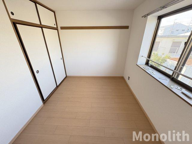 小阪西町Ⅲ番館の駐車場