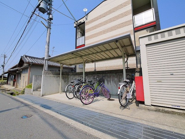 レオパレススナッグ　ビラのその他共用部分|自転車置き場が設置されてます