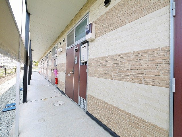 レオパレススナッグ　ビラのエントランス|清潔なエントランスです