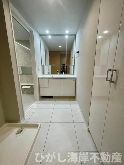 グランシティ湘南海岸Ⅱガレリア・プラージュの脱衣所|新規リフォーム完了！　脱衣スペース