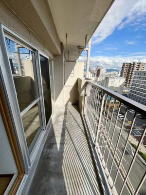 【バルコニー】 | 新森小路コーポ | お洗濯もよく乾きそうな南向きのバルコニーです。