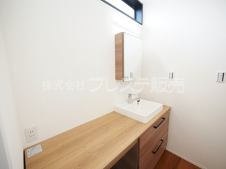 【洗面所】 | 現地写真（洗面）シャワー付き洗面化粧台