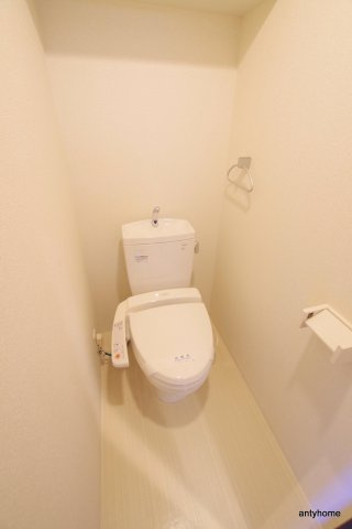 レオンコンフォート新梅田　仲介手数料無料のトイレ