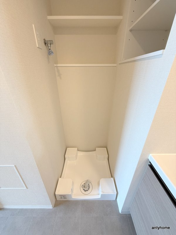 コンフォリア・リヴ本町WEST Ｑ　仲介手数料無料のその他