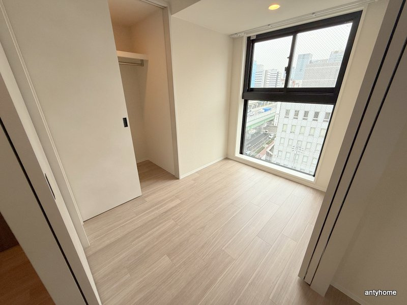 コンフォリア・リヴ本町WEST Ｑ　仲介手数料無料の寝室