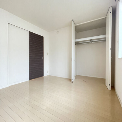 【洋室】 | クラヴィエ三萩野Ｇ | 広々とした洋室です