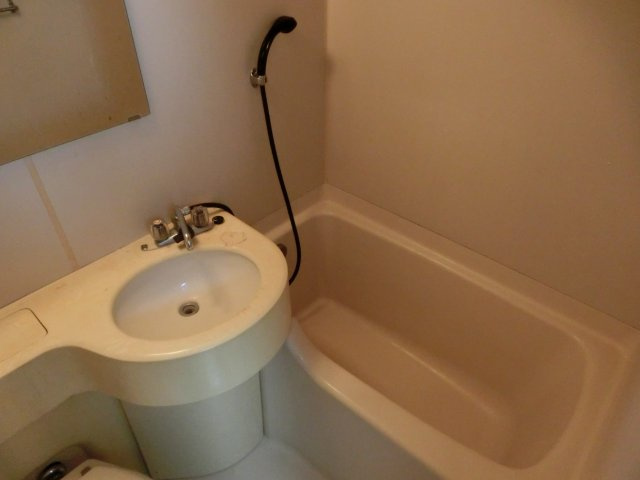 ハイツ西村の浴室