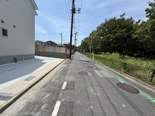 葛飾区東金町８丁目新築戸建の前面道路含む現地写真|北西側前面道路・幅員約6ｍ