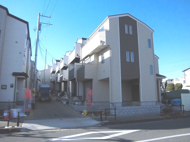 【前面道路含む現地写真】 | 板橋区徳丸5丁目新築戸建全10棟。最終1棟。 | 前面道路含む現地写真です