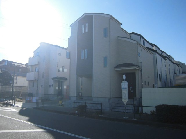 【前面道路含む現地写真】 | 板橋区徳丸5丁目新築戸建全10棟。最終1棟。 | 前面道路含む現地写真です
