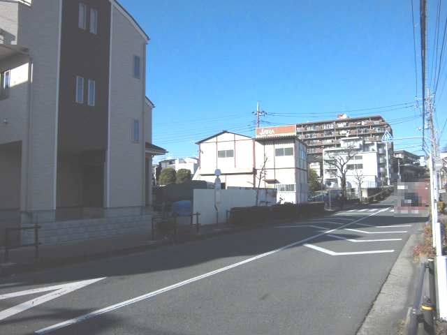 【前面道路含む現地写真】 | 板橋区徳丸5丁目新築戸建全10棟。最終1棟。 | 前面道路含む現地写真です
