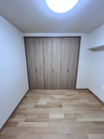 エトアール原の洋室