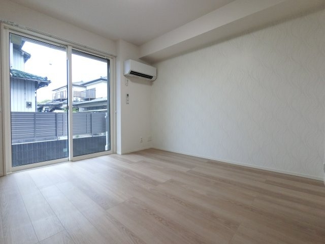 シャイングレイスの内装