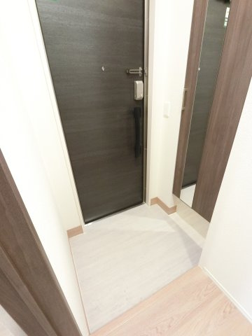 シャイングレイスの玄関