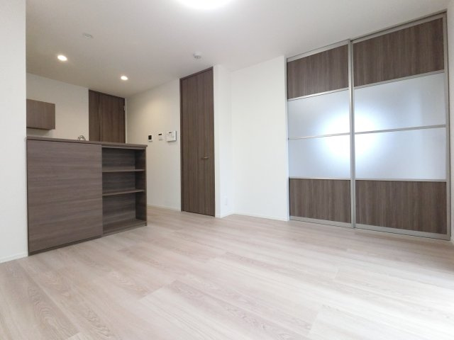 シャイングレイスの居間・リビング