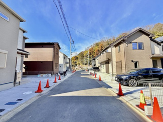 【前面道路含む現地写真】 | 【前面道路含む現地外観♪】前面道路の幅員は約5.0ｍです♪