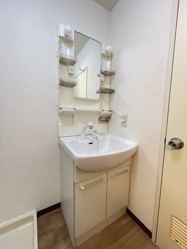 ファミーユ船橋の独立洗面台