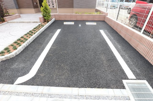 サニークレメント天王台の駐車場