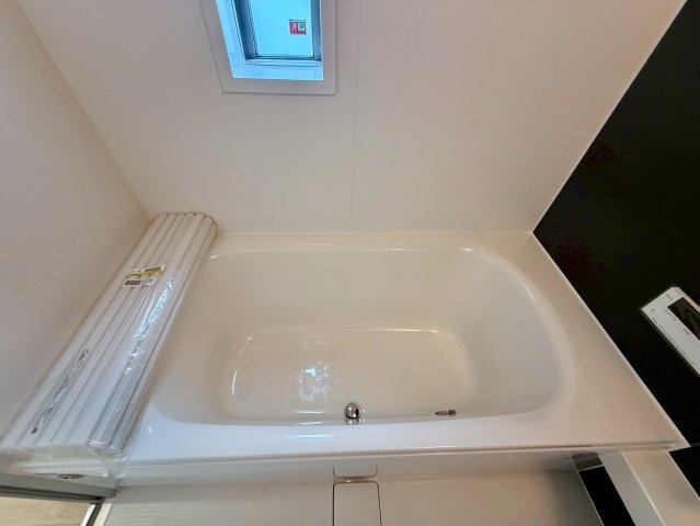 クレイドルガーデン那覇市具志 第４・１号棟の浴室|浴槽