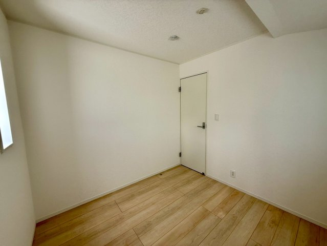 クレイドルガーデン那覇市具志 第４・１号棟の洋室|２階テレワークルーム4.5帖