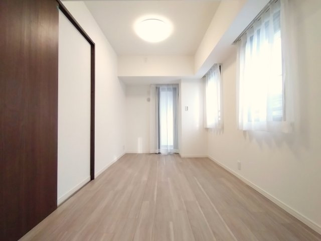 広々とした洋室です