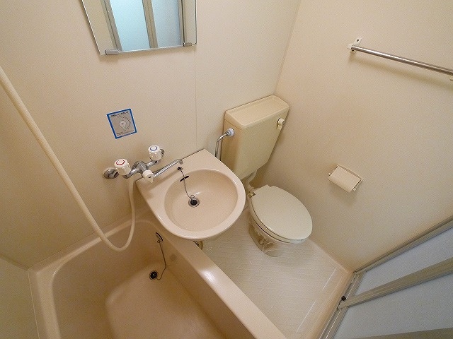 シティパレス富雄北の設備|洗面台です