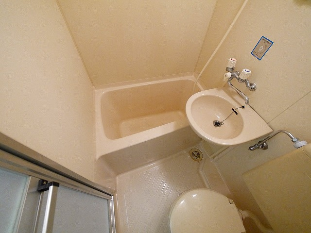 シティパレス富雄北の浴室|ゆったり過ごせるお風呂です