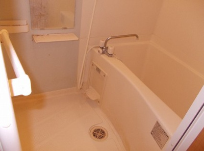 【浴室】 | アルトプエンテ | 追い焚き機能、浴室乾燥機付きバス。