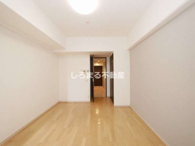 アーデン京町堀ウエストの居間・リビング