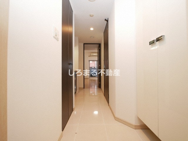 アーデン京町堀ウエストの玄関