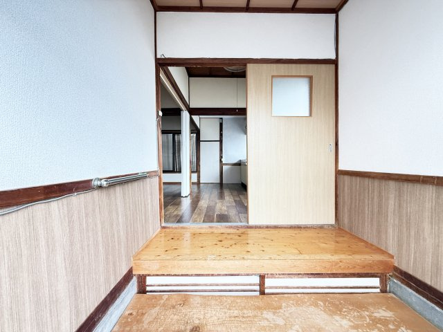 高知市天神町の一戸建ての玄関