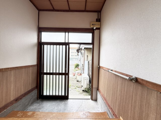高知市天神町の一戸建ての玄関