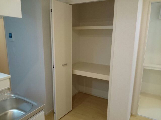 エスポワール山の街Ⅱの内装|明るい室内です