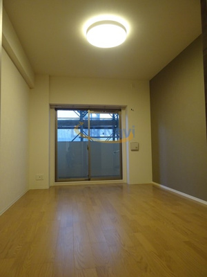 【居間・リビング】 | ディクス梅田東レジデンス | 広い洋室