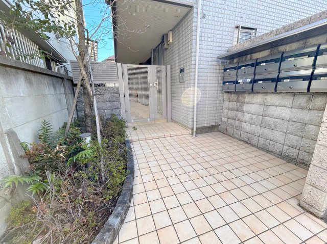 シャリテ杉並のエントランス