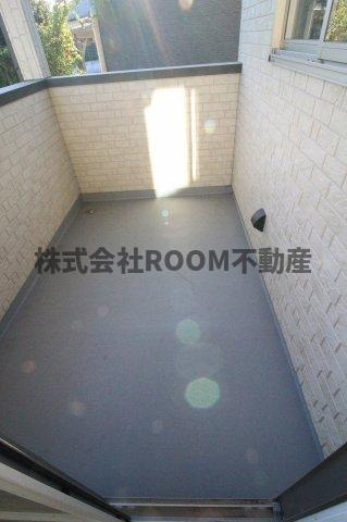 アンジュテンハイツのバルコニー|開放的で明るい空間を演出してくれるバルコニーです