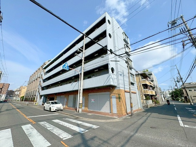 ハイツ小松の外観