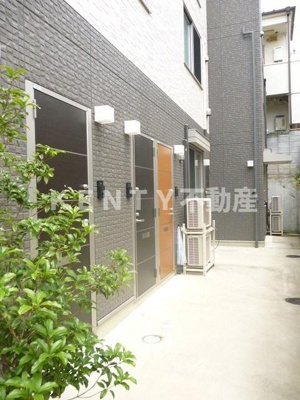 【エントランス】 | West Village | 毎日通るエントランスはこのようになっています