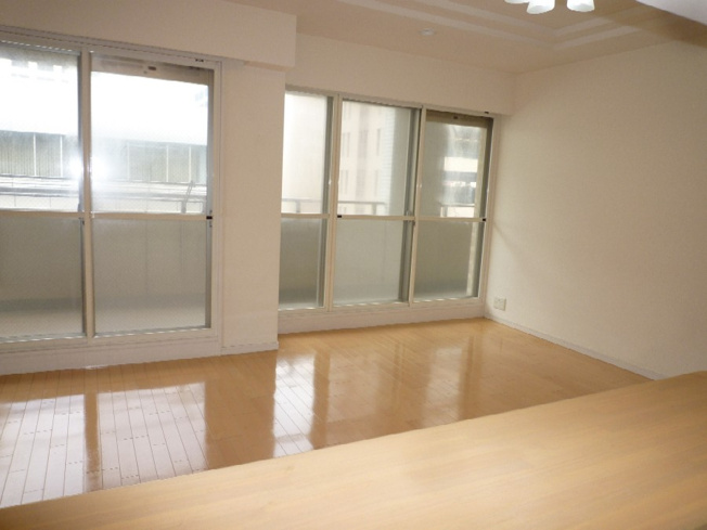 【居間・リビング】 | ハーティネストアロード中山手