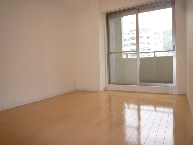 【洋室】 | ハーティネストアロード中山手