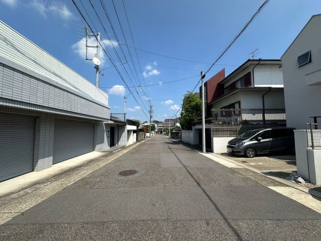 名東区藤森2丁目土地 B区画の前面道路含む現地写真|周辺は一種低層住居専用地域の為、閑静な住宅街です。