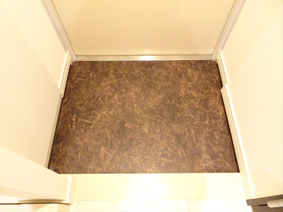 【玄関】 | ウェルスクエアイズム明大前