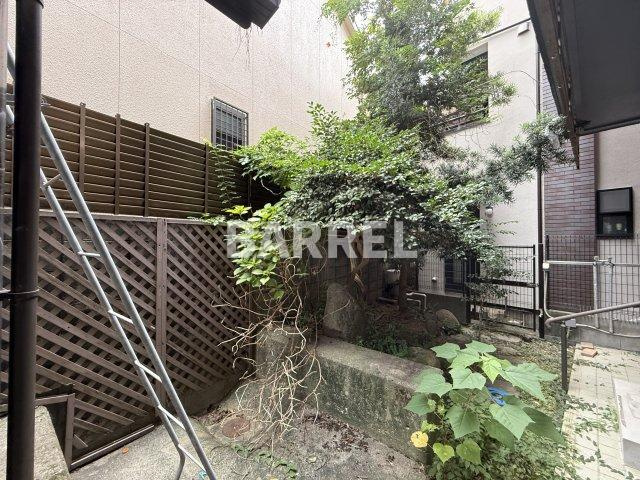 フォレストテラス箕面の庭