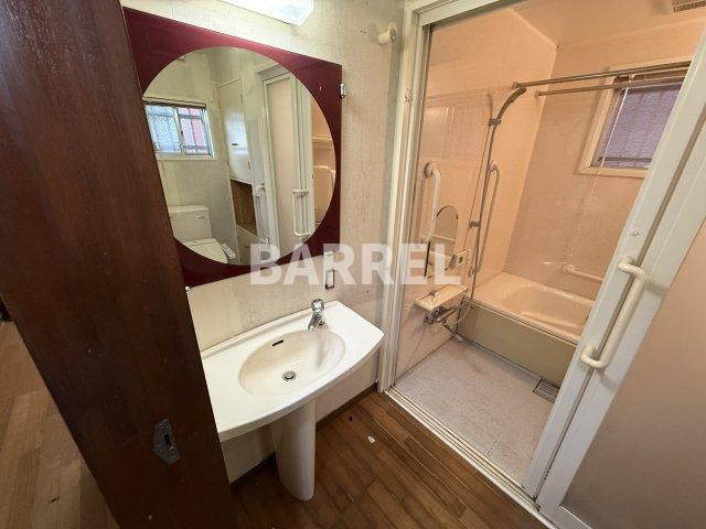 フォレストテラス箕面の独立洗面台