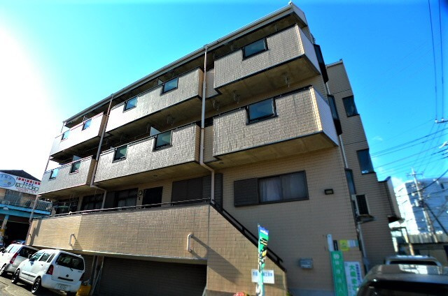 クラウンロイヤルの外観