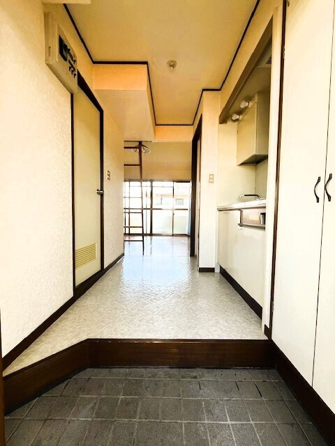 クラウンロイヤルの玄関