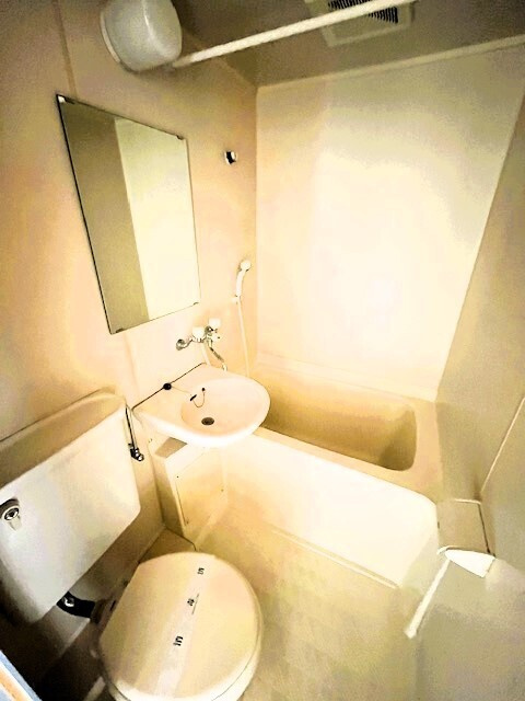 クラウンロイヤルの洗面所